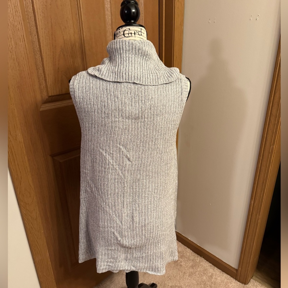 Belldini Light Gray Cowl Neck sleeveless Sweater Vest EUC - Picture 3 of 10